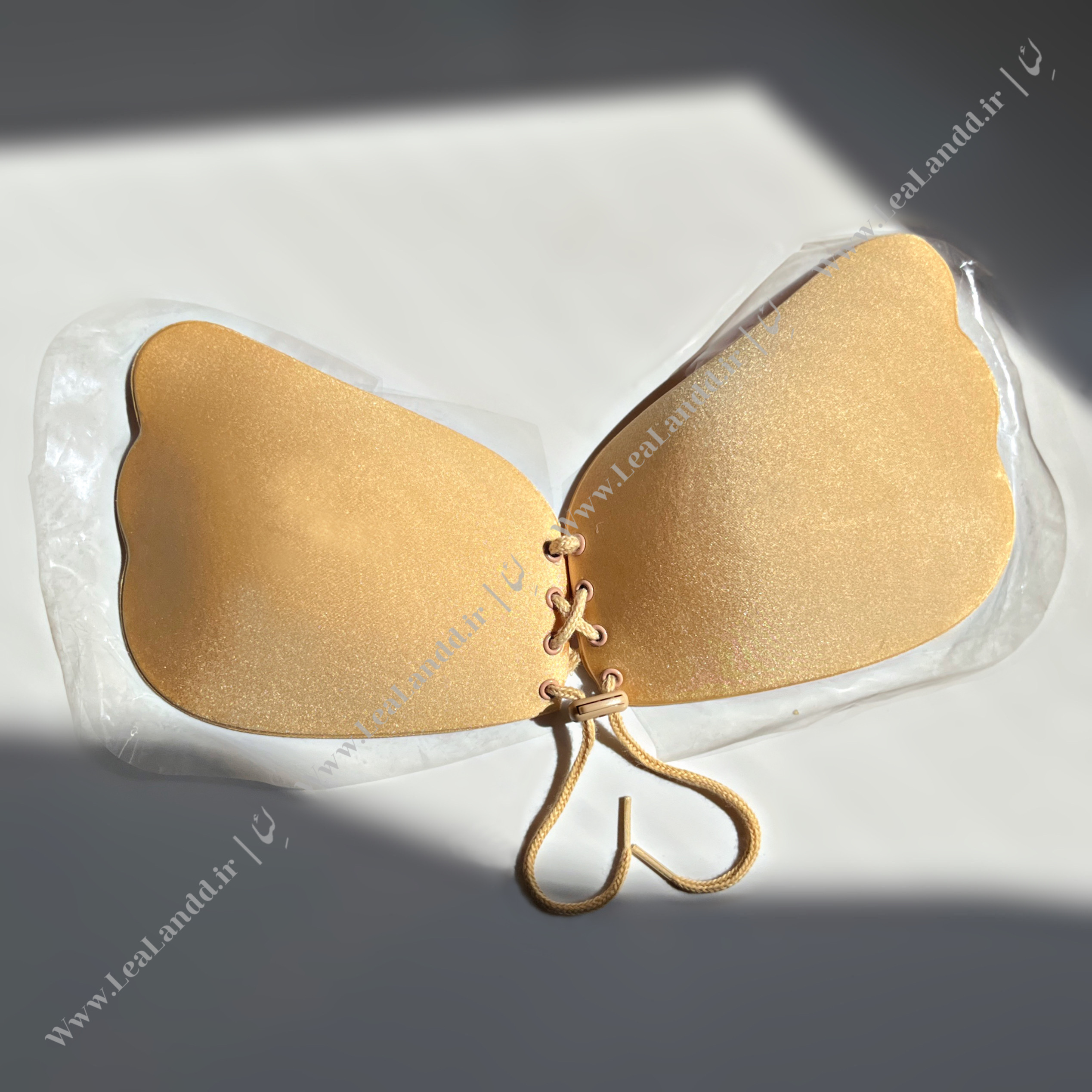 سوتین چسبی پروانه ای